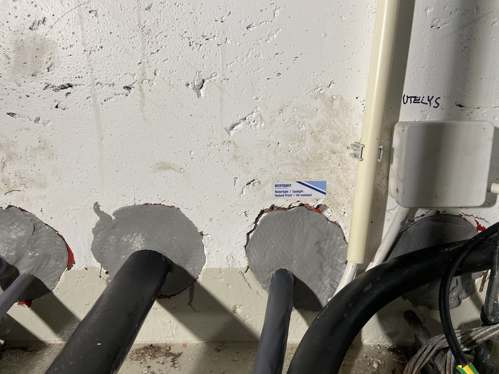 Nofirno innervegg kabel
